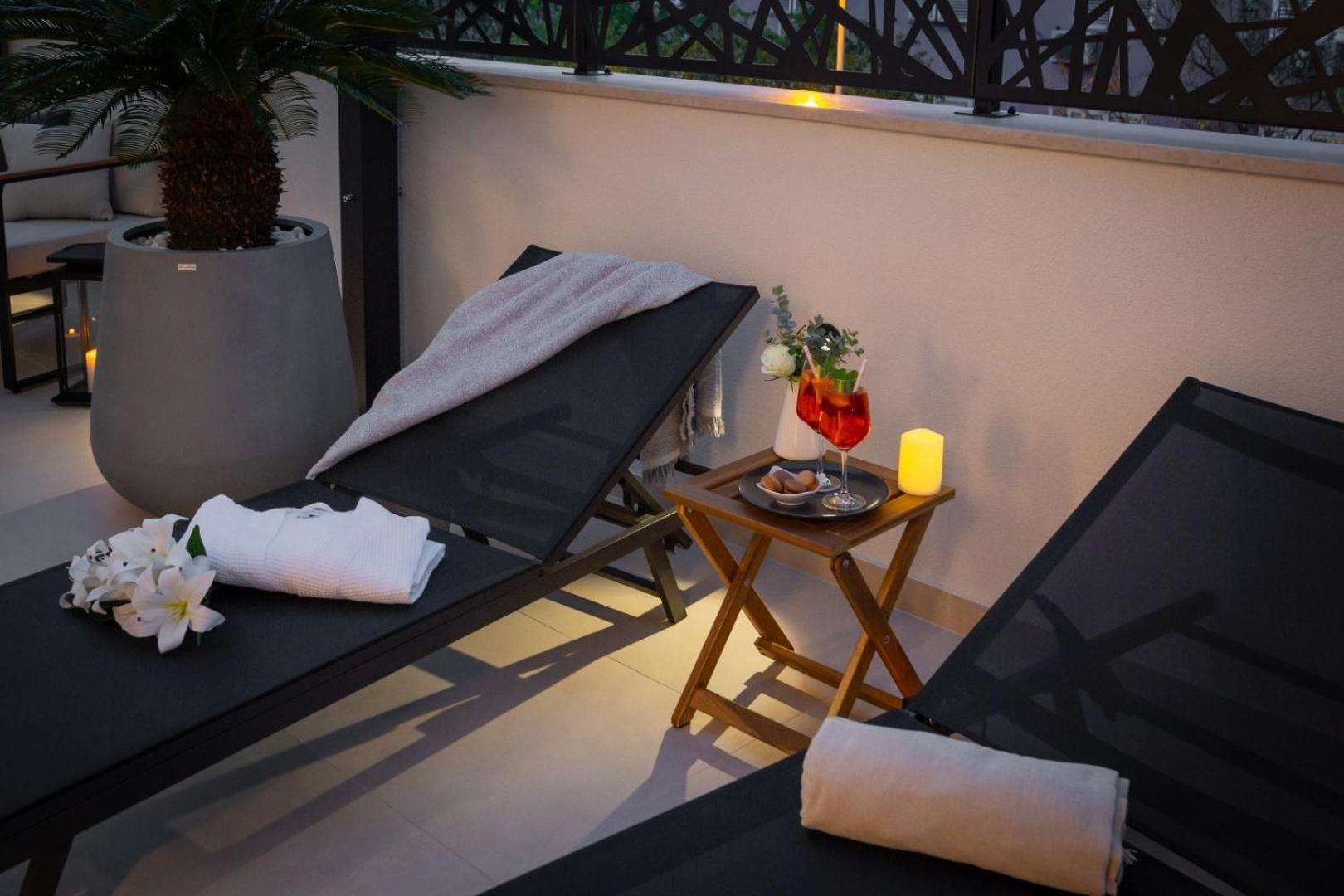 Luxury Apartment Silvery In Split Center With Jacuzzi, Sauna And Parking Exterior photo