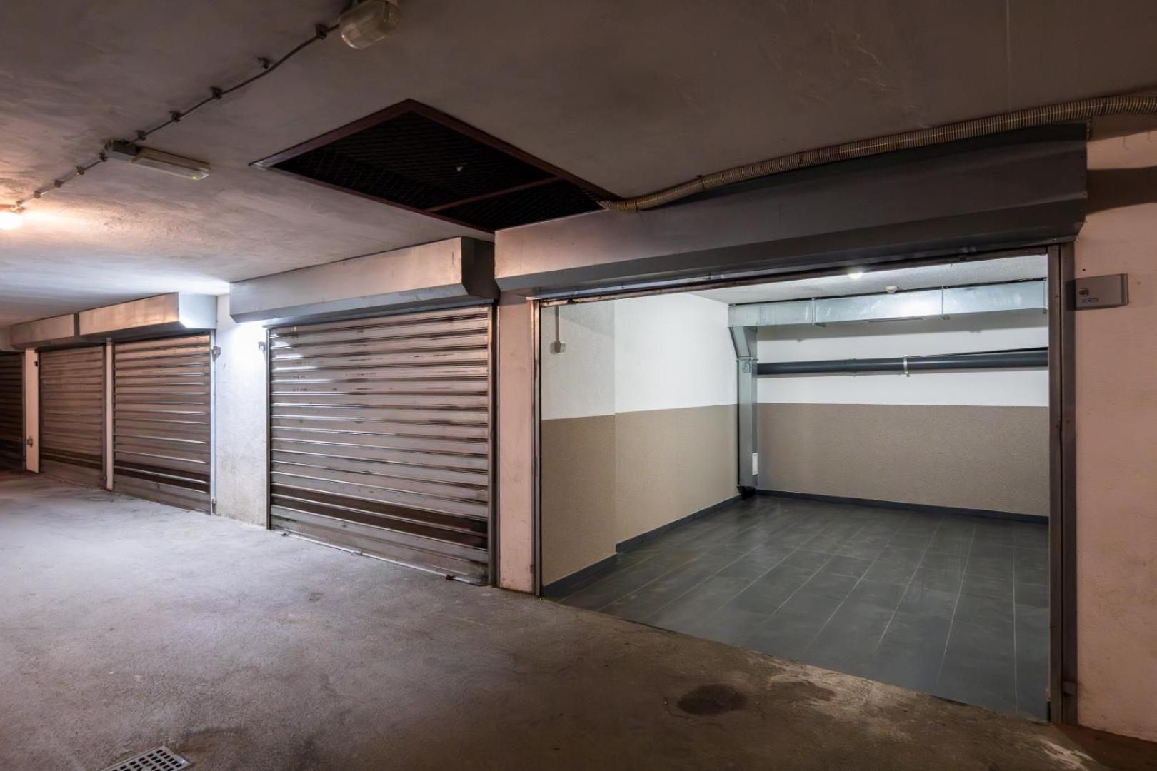 Luxury Apartment Silvery In Split Center With Jacuzzi, Sauna And Parking Exterior photo