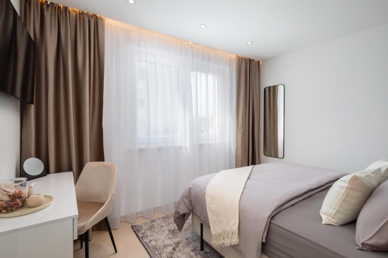 Luxury Apartment Silvery In Split Center With Jacuzzi, Sauna And Parking Exterior photo